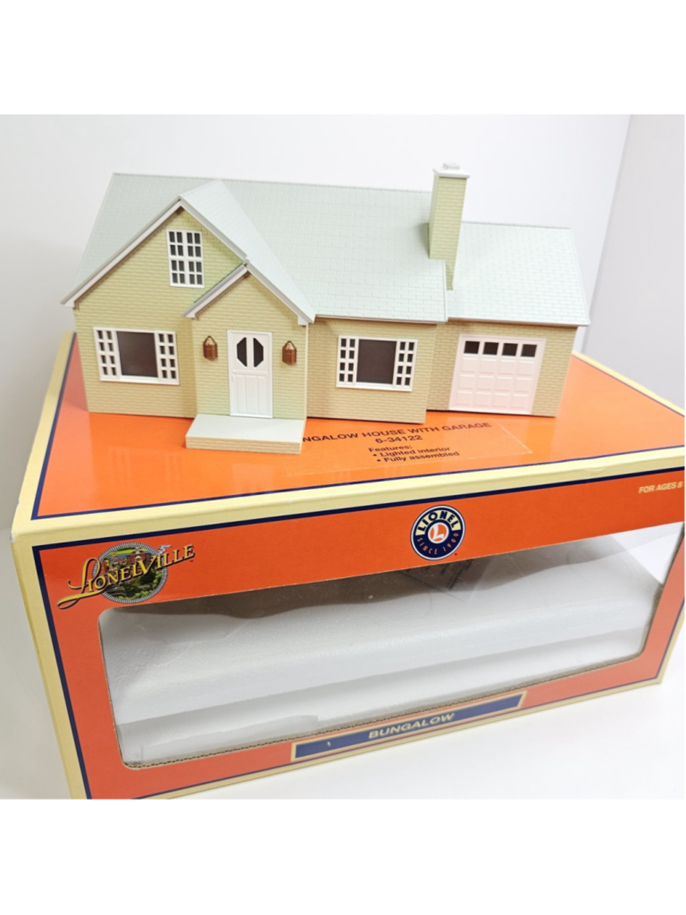 Lionel Trains O Gauge Lionelville Lighted Bungalow House #6-34122 Open Box